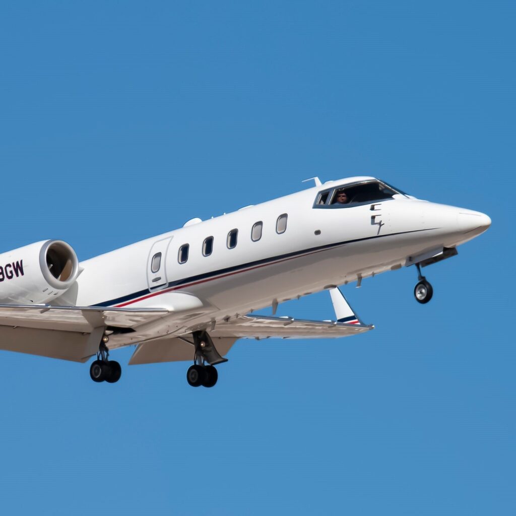 ECMO-ready medical jet in flight, enabling long-distance patient transport and nationwide care coordination.